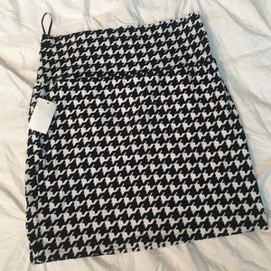 Houndstooth Mini Skirt