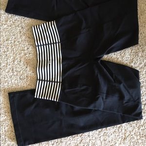 LuluLemon yoga pants