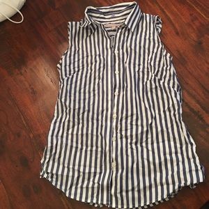 Banana republic sleeveless button up
