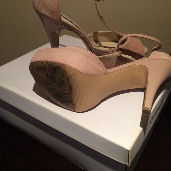 Shoes - Picture 4 of 4