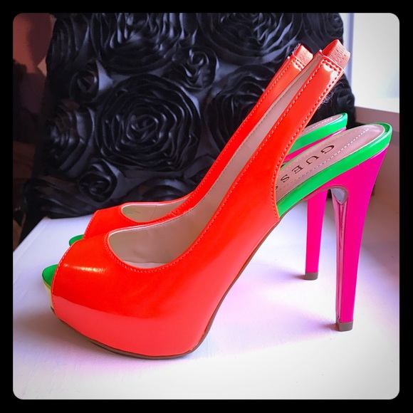 Guess pumps! Never worn.