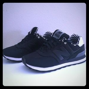 Women's Black New Balance Sneakers sz 8