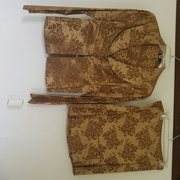 Dress suit
