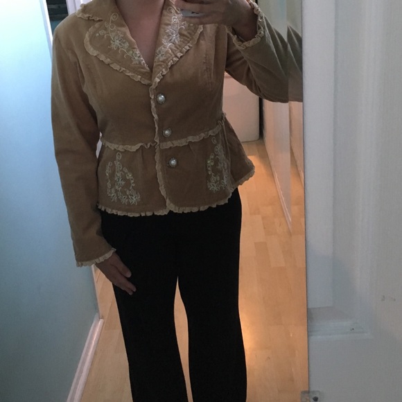 Brown jacket with pink flower lace - Picture 1 of 3