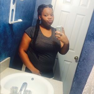 Meet your Posher, Dominique