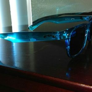 Woodstock sun glasses