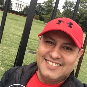 Meet your Posher, Carlos