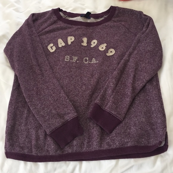 Lightweight GAP Sweatshirt
