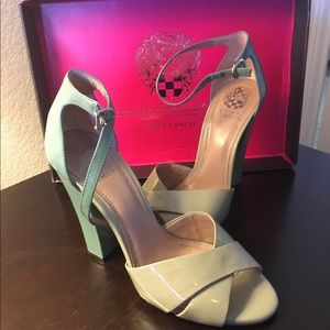 Vince Camuto Bello style