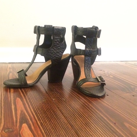 Seychelles Strappy Heel - Picture 3 of 3