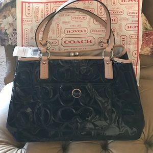 *NWT* Coach Navy/Tan Embossed Patent Carryall