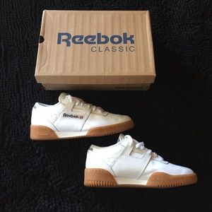 reebok classic workout sneakers with gum sole