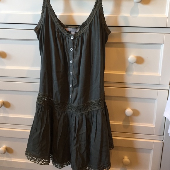 Army green tunic type top