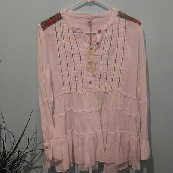 Buckle- beaded, tiered top