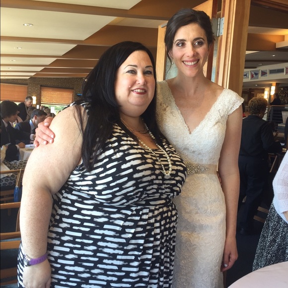 Meet your Posher, Stephanie - Picture 1 of 1