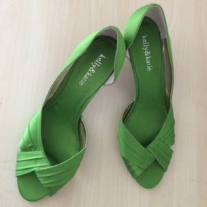 Peep toe kitten heels