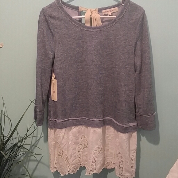 Altar'd State blue/white shirt