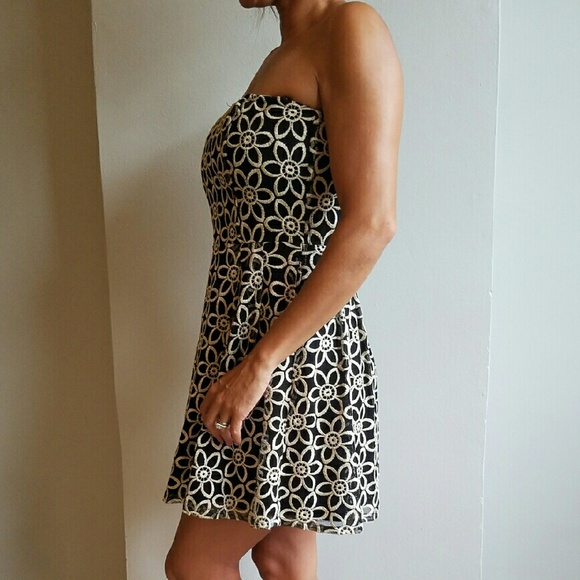 A formal strapless dress from Forever 21. - Picture 2 of 4