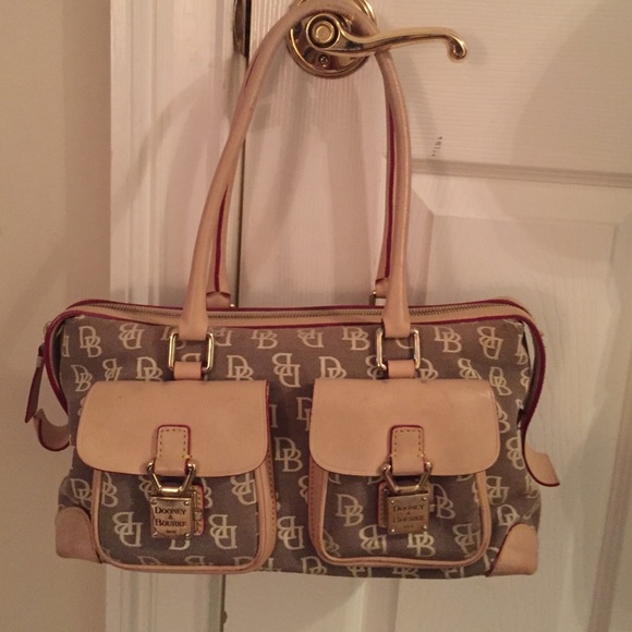 Dooney & Bourke Bag