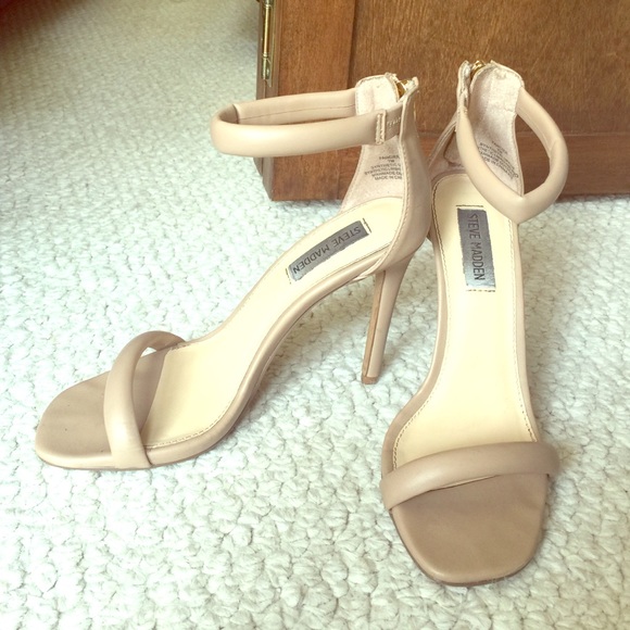 Nude heel