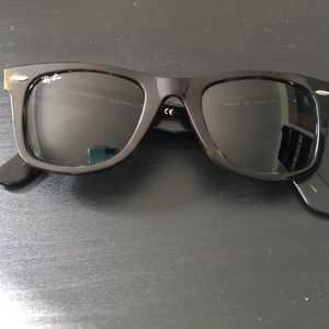 Classic Wayfarer Raybans
