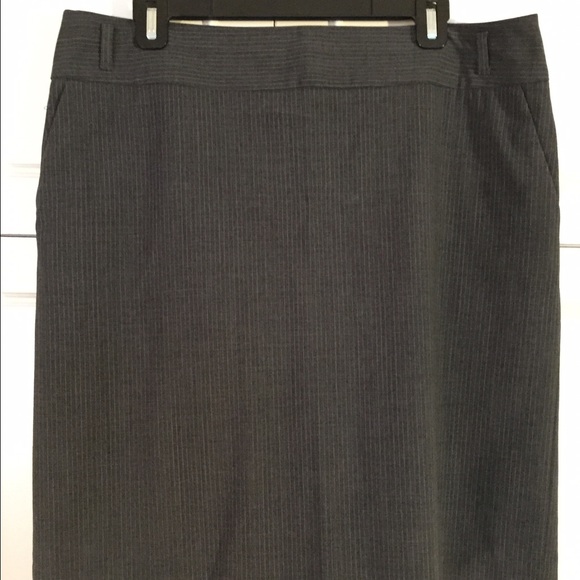 Banana Republic gray pinstripe suit skirt 14