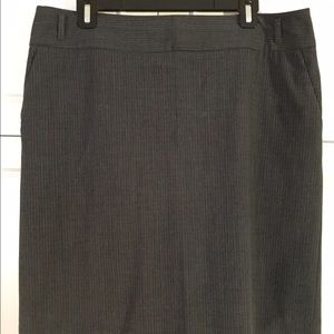 Banana Republic gray pinstripe suit skirt 14