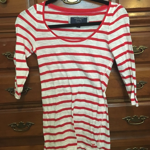 3/4 sleeve American eagle shirt size s