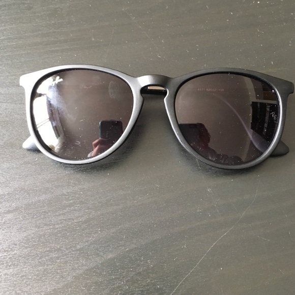 Erika classic Ray Ban Sunglasses