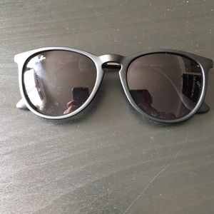 Erika classic Ray Ban Sunglasses