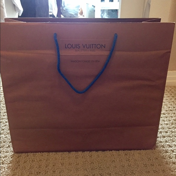 Louis Vuitton paper shopping bag