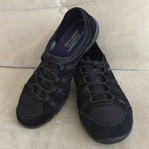 Skechers 7.5 Relaxed Fit w:Memory Foam Sneakers