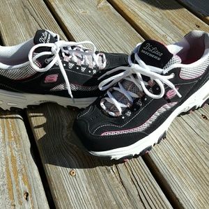 Skechers Tennis Shoes