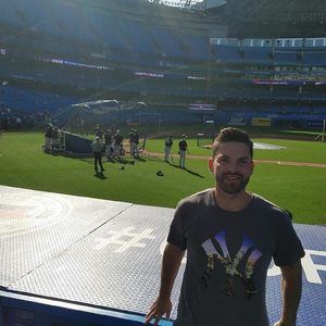 Meet your Posher, Augie