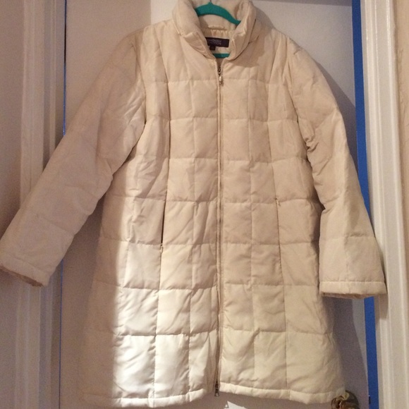Kenneth Cole Reaction Jackets & Blazers - Cream Kenneth Cole Reaction long down coat