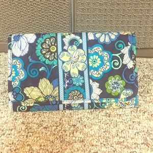 Vera Bradley Trifold CD/DVD Case