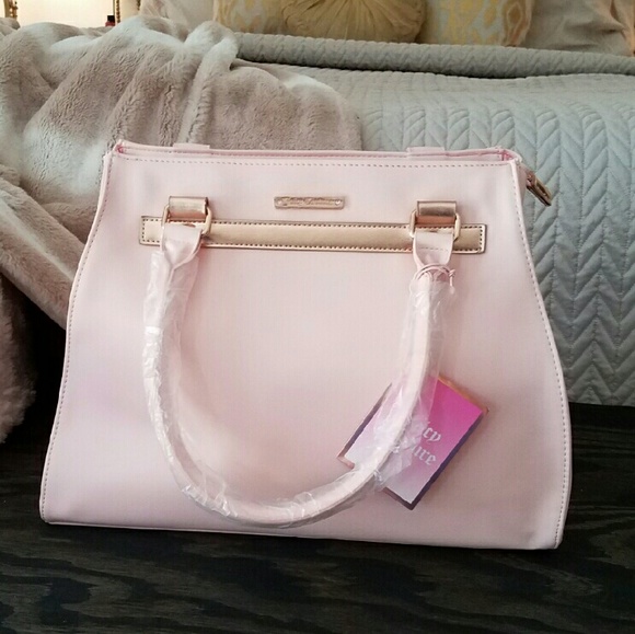 Cute medium sized Juicy Couture tote!