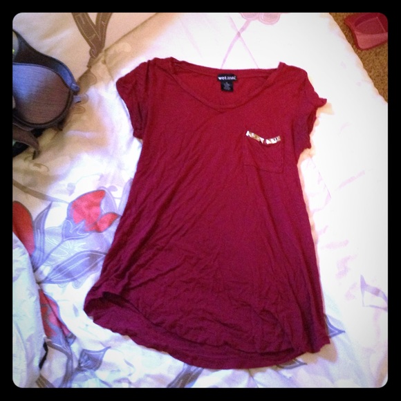 maroon blouse