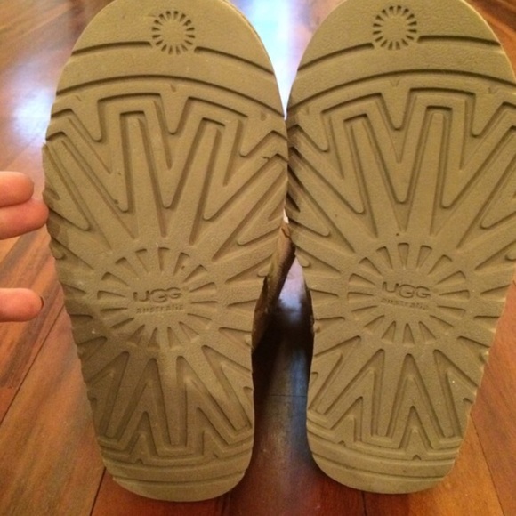 ugg authenticity sun logo ugg authenticity sun logo