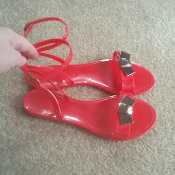 Ankle strap jelly sandals