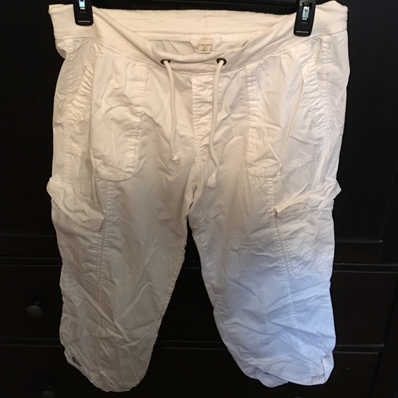 white cargo pants old navy