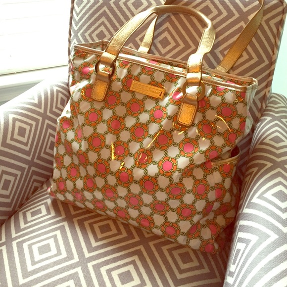 Vineyard vines purse