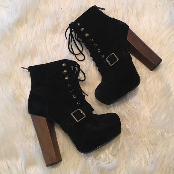 Steve Madden Lace Up Booties