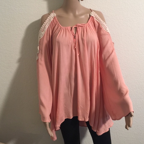 $Sold$ NWT Coral boho cold shoulder loose fitting top