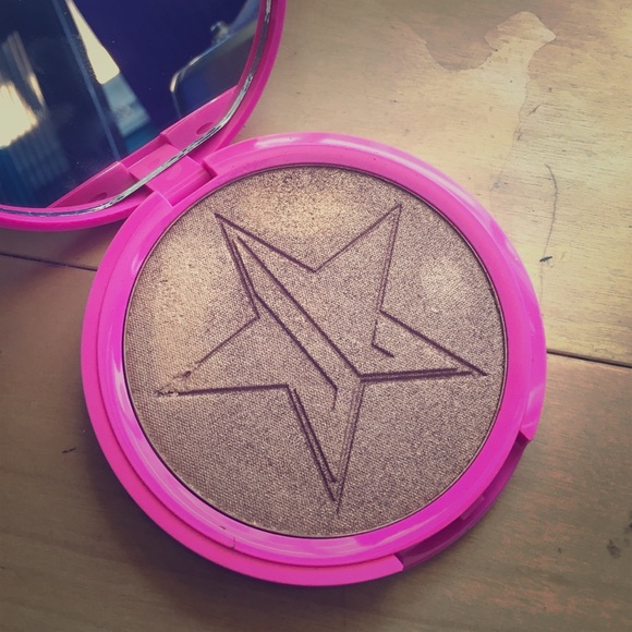 dark horse jeffree star skin frost highlighter