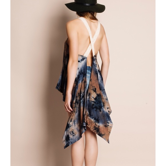 Tie Dye Open Back Tank Top - Picture 3 of 4