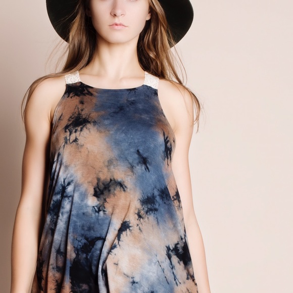 Tie Dye Open Back Tank Top - Picture 4 of 4