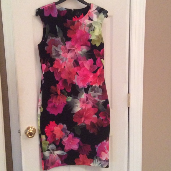 Worthington Dresses & Skirts - Worthington Sleeveless Flower Print Dress🎀🎀