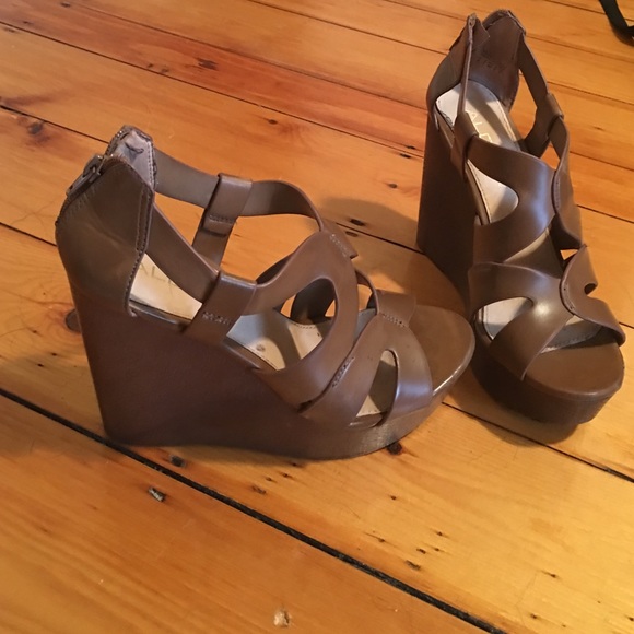 Aldo wedges