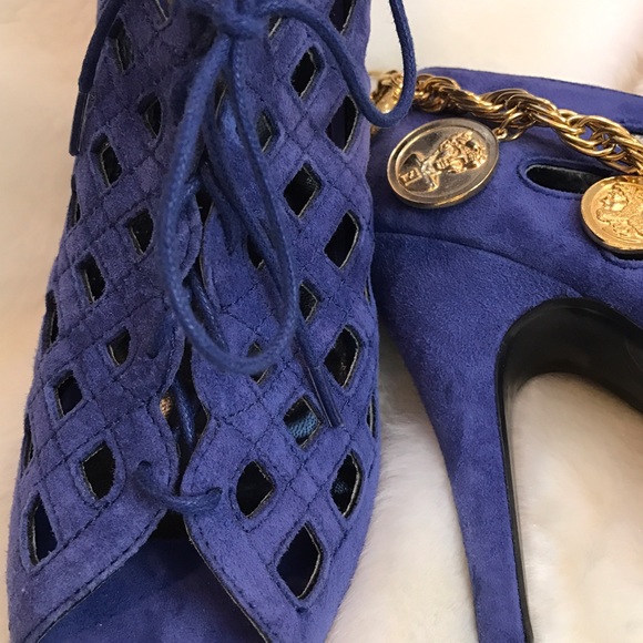 ✨🦃 SALE!! ✨ Zara Woman Blue Faux Suede Tie Pumps - Picture 3 of 4
